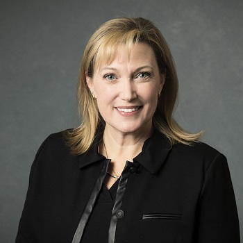 Judy Lewandowski Headshot