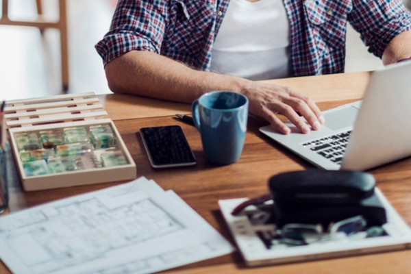 What Are the Benefits of a Virtual Internship and How Does It Work?